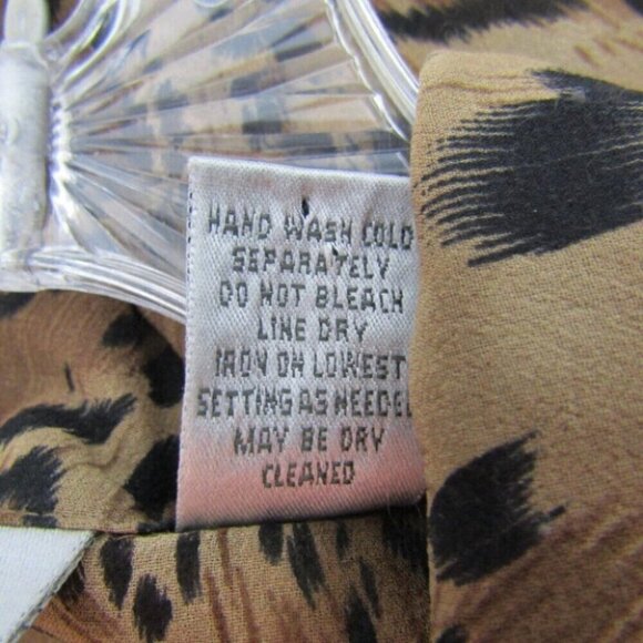 Chicos Silk Leopard Print Button Front Sheer Top Womens Size S 0 Long Sleeve - Picture 9 of 12